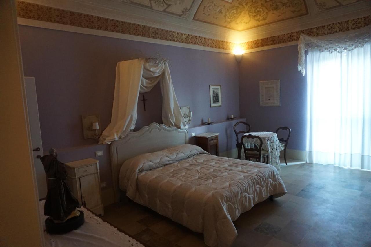 Palazzo De Fabritiis Bed and Breakfast Rosciano  Exteriör bild