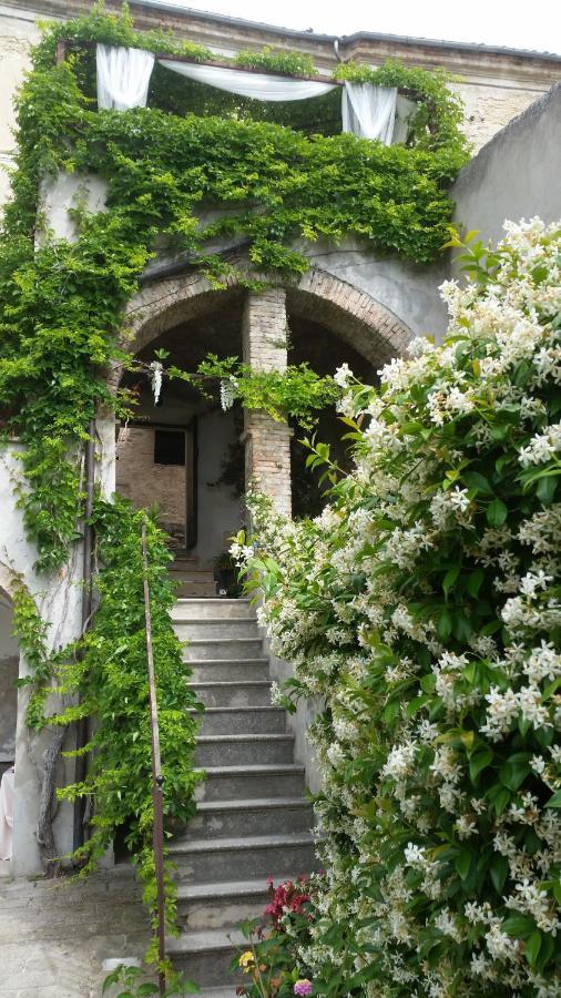 Palazzo De Fabritiis Bed and Breakfast Rosciano  Exteriör bild