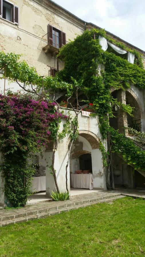 Palazzo De Fabritiis Bed and Breakfast Rosciano  Exteriör bild